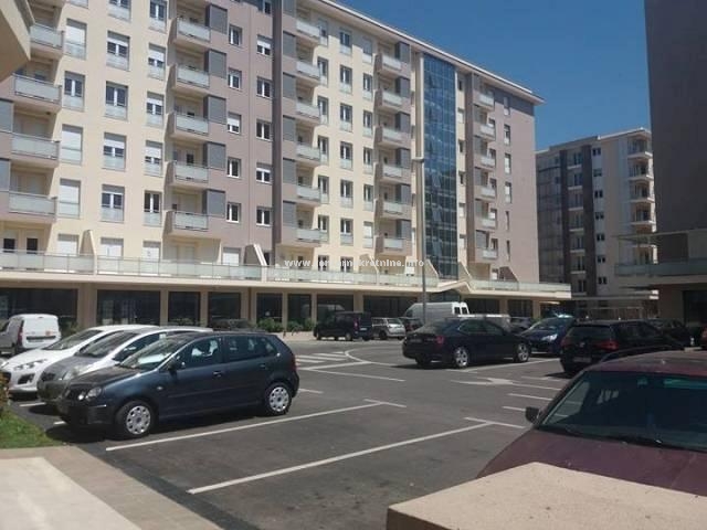 Izdavanje, poslovni prostor 30m2, City kvart, Podgorica 